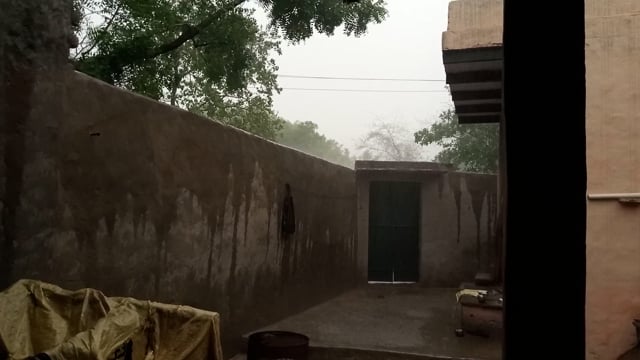 नौहझील बाजना क्षेत्र में हुए जोरदार बारिश पारा में आई गिरावट लोगों को मिली गर्मी से राहत 