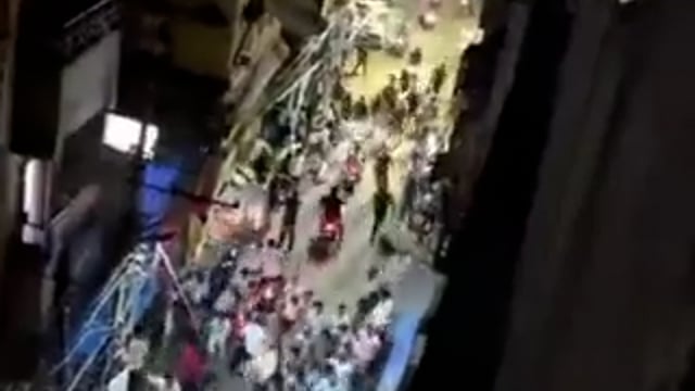 ➡️.....बाली विधानसभा
TMC के गुंडों ने वोटिंग खत्म होने के बाद शाम को EVM पर कब्ज़ा करने की कोशिश की।

CRPF को बेल्ट ट्रीटमेंट दिया गया, धुआँ उड़ा दिया