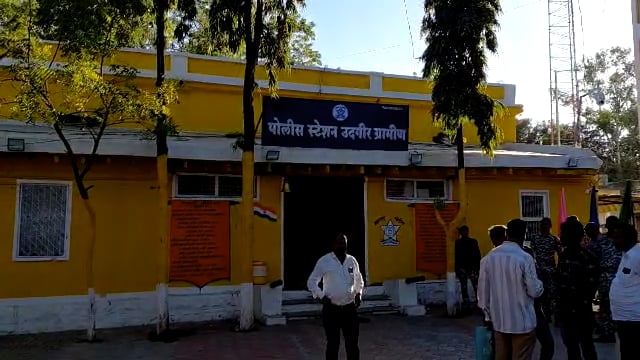 विलास सहकारी साखर कारखान्यात पावणे तीन कोटींचा अपहार,६९ ठेकेदारावर गुन्हा दाखल