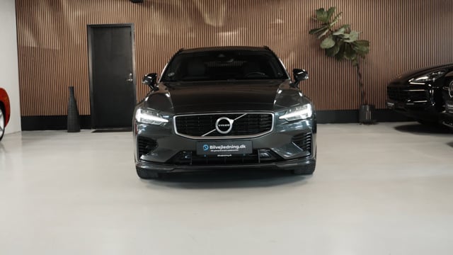 Volvo V60 2,0 T8 Twin Engine  Plugin-hybrid R-design AWD 390HK Stc 8g Aut. – Video 1