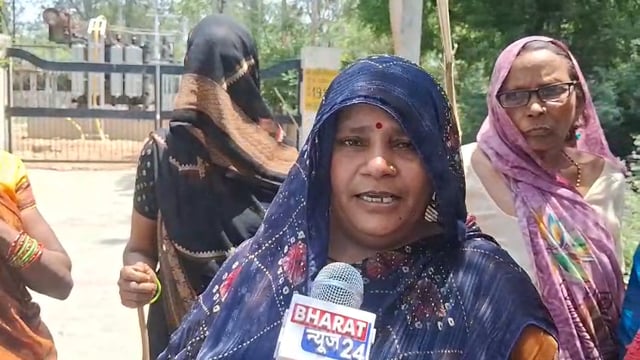 स्मार्ट मीटर से हाहाकार 500 की बजाय 5000आता है बिल महिलाओं ने डंडे लेकर घेरा बिजली घर आत्महत्या को मजबूर महिलाएं 