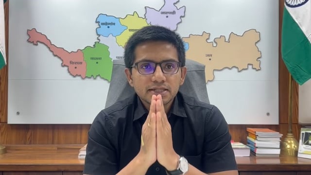 'जनगणना २०२७' अनुषंगाने १६ मे ते १४ जून २०२६ दरम्यान प्रथम टप्प्यात घरगणना केली जाईल. नागरिकांनी १ ते १४ मे २०२६ कालावधीत http://se.census.gov.in वर स्वगणना करून राष्ट्रीय कार्यात सक्रिय सहभाग नोंदवण्याचे जिल्हाधिकारी डॉ. मैनाक घोष यांचे आवाहन...