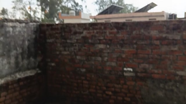  सहारनपुर में सुबह 9:00 बजे अचानक से मौसम खराब हुआ आंधी और तूफान के साथ काली घटा छा गई और बारिश पड़ने लगी तूफानबहुत तेज 