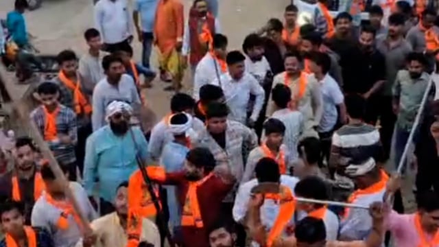 सुरीर क्षेत्र में निकली गयी भगवान परशुराम की शोभायात्रा लोगों ने बढ़चढ़कर लिया भाग 