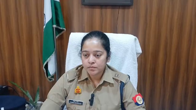 सोशल मीडिया पर वायरल वीडियो में मेडिकल स्टोर संचालक पर तमंचा दिखाकर फायरिंग एवं मारपीट करने की घटना में थाना जलालाबाद