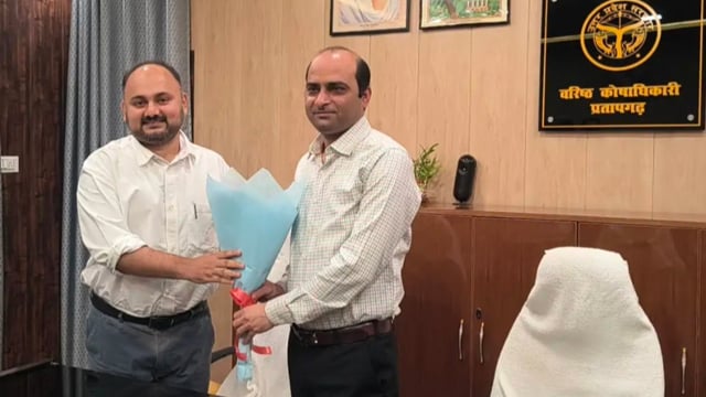 प्रतापगढ़ को मिला नया डीएम, अभिषेक पांडेय ने संभाला कार्यभार#latest_news 
