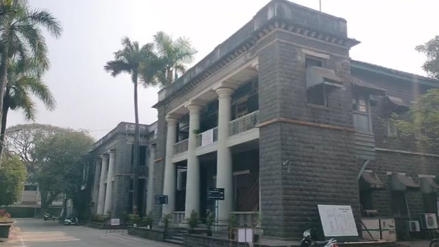 कोल्हापूर मध्ये जिल्हाधिकारी डॉ.विजय राठोड यांचे उपस्थितीत आजचा लोकशाही दिन पार पडला.