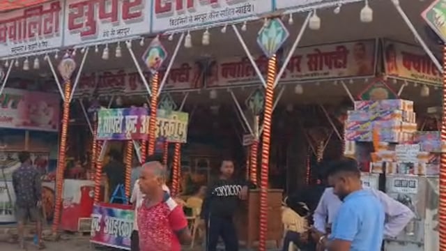 पलिया में नुमाइश मेला की तैयारियां तेज, इस बार बढ़ा मैदान और बेहतर होगी रोशनी की व्यवस्था