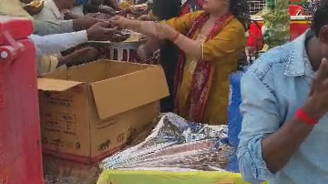 पलिया में बड़े मंगल पर भक्ति की धूम, जगह-जगह हुआ भण्डारा, सैकड़ों श्रद्धालुओं ने ग्रहण किया भण्डारे का प्रसाद