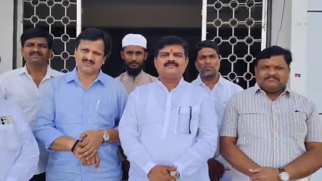 इंधन टंचाई विरोधात लातूर जिल्हा काँग्रेसचे निवेदन