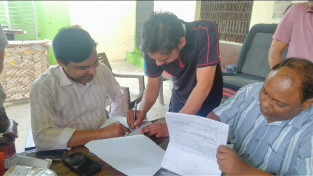 MANT--  खुला बड़ा खेल: गंदगी में बन रहा था पनीर, टीम पहुंची तो मचा हड़कंप!"