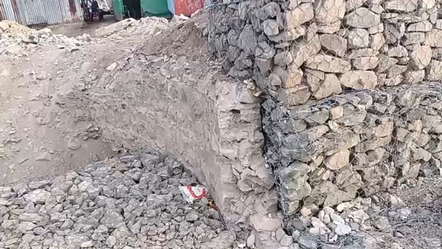 “आटपाडीचा ऐतिहासिक ‘आड’ जमीनदोस्त – विकासाच्या नावाखाली वारशाचा बळी?”
