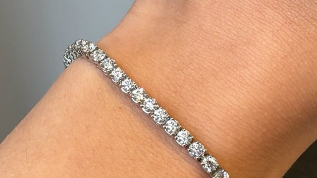 Platinum 5.80ctw Diamond Tennis Bracelet - Video
