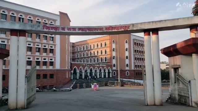 राधानगरी येथील दत्तात्रय गोरे यांने सावत्र मुली सोबत अस्लील लैंगिक अत्याचार केल्याने पोस्को कायद्यांतर्गत जिल्हा न्यायालयात वीस वर्षे ची कैदी व तीन हजार रुपये दंड ठोठावण्यात आला.