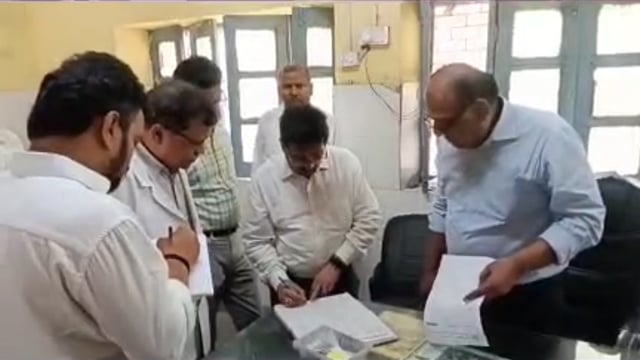 MANT-मथुरा जिला अस्पताल में महानिदेशक का औचक निरीक्षण, स्वास्थ्य व्यवस्थाओं पर, कसा शिकंजा,,