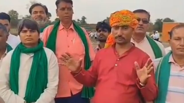 मथुरा के बलदेव केगाम नगला अकोसमें भारतीय किसानयूनियन टिकेट की जिला अध्यक्ष मीरा बहिन ने फीता काटकर पुल का किया उद्धघाटन