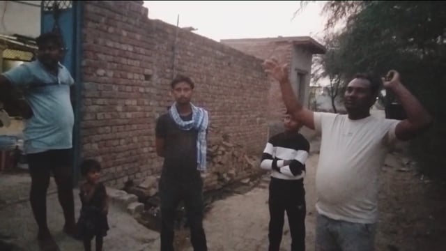 मौत को दावत देता ट्रांसफार्मर: पानीगांव में बिजली विभाग की बड़ी लापरवाही हादसे को दे रही न्यौता, ग्रामीणों में रोष।

#Myogiadityanath #myogiadityanath
#mathuradm #DMMathura