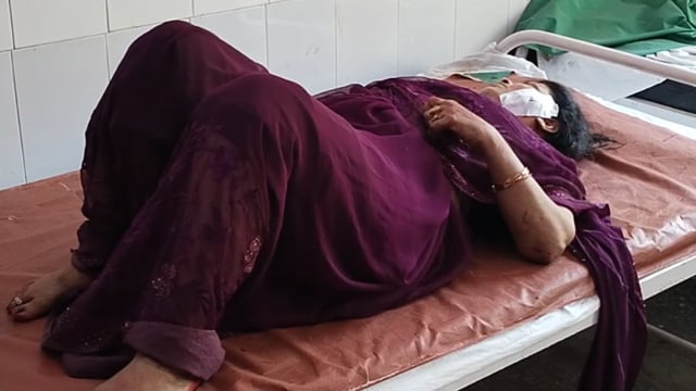 गंगा एक्सप्रेसवे पर भीषण हादसा तेज रफ्तार स्कॉर्पियो अनियंत्रित होकर पलटी, बेटे की मौत, चार गंभीर,जलालाबाद टोल प्लाजा 