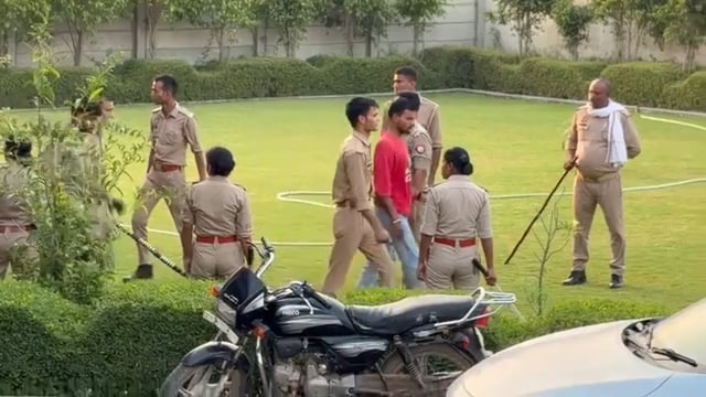 मथुरा__भू माफिया ने प्रॉपर्टी को लेकर किया दिवाकर शर्मा एडवोकेट का अपहरण पुलिस ने दविश देकर पूर्व चेयरमैन बलराज चौधरी क