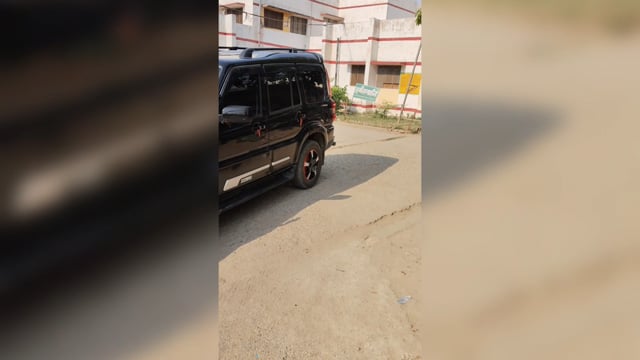 पिनाहट। थाना पिनाहट क्षेत्र के अंतर्गत गांव सांवलदास पुरा में गाड़ी का हॉर्न बजाने को लेकर दो पक्षों में हुआ जमकर पथराव 