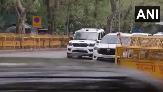 दिल्ली-PM मोदी की अपील पर गृहमंत्री अमित शाह ने भी अपने काफिले से हटा दी गाड़ियां,केवल 4 गाड़ियों के साथ अपने कार्यक्रम में पहुंचे