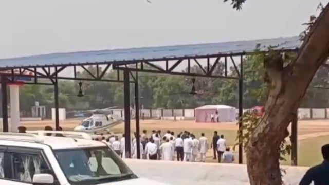 मथुरा में मा0उप मुख्यमंत्री उ0 प्र0 श्री केशव प्रसाद मौर्य जी को भूतपूर्व सैनिको  को ज्ञापन देने सेशासन प्रशासन ने रोका 