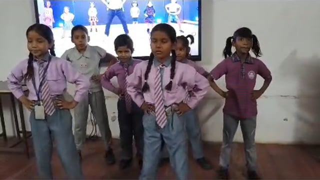 जीडी गर्ल्स इंटर कॉलेज हाथरस रोड टेडी बगिया पर बच्चों को शिक्षा के साथ सभी एक्टिविटी कराई जा रही है जिससे बच्चों उत्साह