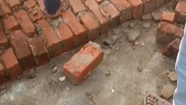 प्रतापगढ़ में तेज आंधी बनी जानलेवा छत पर कपड़े हटाने गए 56 वर्षीय व्यक्ति की दीवार गिरने से मौत#latest_news 