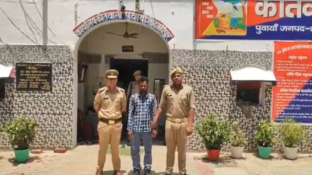 नाबालिग बालिका बरामद, आरोपी गिरफ्तार

थाना पुवायाँ पुलिस ने नाबालिग बालिका को बहला-फुसलाकर ले जाने के मामले का सफल खुलासा करते हुए पीड़िता को सकुशल बरामद कर लिया। पुलिस ने कार्रवाई करते हुए नामजद आरोपी सतेन्द्र निवासी माधौपुर को गिरफ्तार कर पॉक्सो एक्ट समेत गंभीर धाराओं में न्यायालय भेज दिया। यह कार्रवाई पुलिस अधीक्षक सौरभ दीक्षित के निर्देशन में की गई।