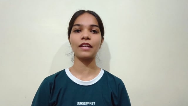 नियमित पढ़ाई से मिली सफलता: शगुन तिवारी ने इंटर में 96.8% अंक हासिल किए
शाहजहांपुर। मेहनत, अनुशासन और नियमित पढ़ाई का परिणाम आखिरकार सामने आ ही गया। पीएम श्री केंद्रीय विद्यालय-1 की छात्रा शगुन तिवारी ने इंटरमीडिएट परीक्षा में 96.8 प्रतिशत अंक प्राप्त कर शानदार सफलता हासिल की है। उनकी इस उपलब्धि से परिवार और विद्यालय में खुशी का माहौल है।
शगुन तिवारी निवासी लाला तेली बजरिया, शाहजहांपुर की रहने वाली हैं। उन्होंने अपनी सफलता का श्रेय अपने माता-पिता और शिक्षकों को दिया है। शगुन का कहना है कि उन्होंने नियमित रूप से पढ़ाई की और समय का सही प्रबंधन किया, जिससे यह परिणाम संभव हो पाया।
उनके पिता विनीत तिवारी ने बताया कि शगुन शुरू से ही पढ़ाई के प्रति गंभीर रही हैं। उन्होंने कभी भी पढ़ाई को बोझ नहीं समझा और हमेशा लक्ष्य तय करके मेहनत की।