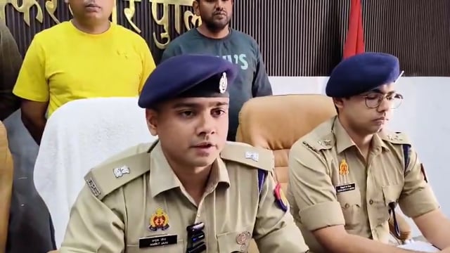 ATM बदलकर खाते खाली करने वाले गिरोह का पर्दाफाश,63 कार्ड बरामद 