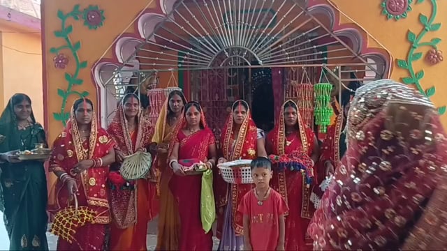 वट सावित्री पूजा की रही धूम, सुहागिन महिलाओं ने पूजा अर्चना कर सुख समृद्धि की कामना की