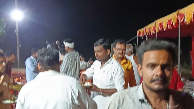 लोकेश मिश्रा और योगेश मिश्रा ने मलमास के पावनपर्व पर किया भव्यभंडारे का आयोजन बड़ी संख्या में लोगों ने प्रसाद ग्रहण किये