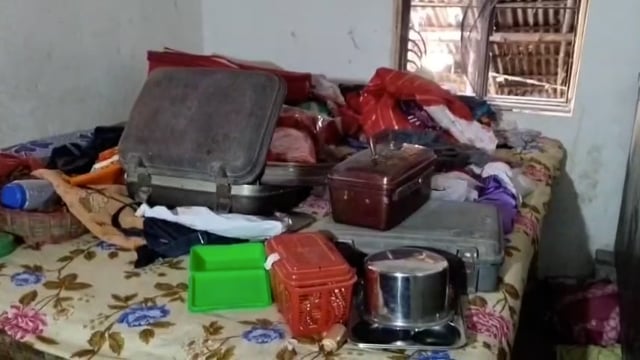 बगहा में एक साथ तीन घरों में भीषण चोरी,40 लाख के आभूषण व 40 हजार नगद चोरी।