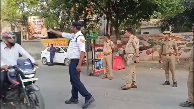 वृंदावन में दिखी नई ट्रेफिक व्यवस्था की तश्वीर 