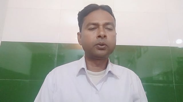 आगरा शहर में एक युवक ने बकरा ईद के मौके पर बकरा ना काटने की जनता से की अपील कहा में हर 9 साल से चित्र बनाकर केक काटता हू