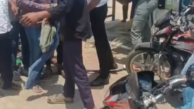 सिद्धार्थनगर में पेट्रोल पंप पर बवाल, कर्मचारियों से मारपीट का वीडियो वायरल