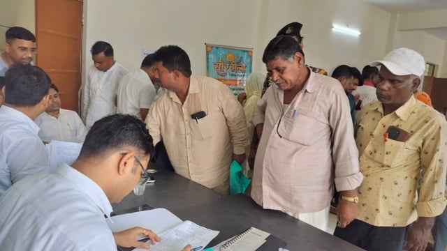 न भटकेंगे ग्रामीण, न रूकेगा काम! सहयोग शिविर में समयबद्ध निष्पादन पर प्रशासन का जोर