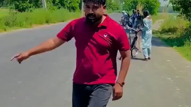 ▶️शामली◀️
शामली के थानाभवन क्षेत्र में स्कूल की छात्राओं को रोककर, अपनी अदा दिखाने वाले मक्कार शाहनवाज अंसारी की उत्तर प्रदेश पुलिस ने तोड़ी हड्डियाँ, कपड़े भी बदलने तक की मोहलत नहीं।