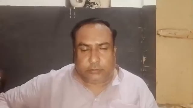 कल ही वीडियो वायरल हुई 

आज सफाई देकर कर रहे है खंडन 

सरकार ने जमीन खरीद पर भी कुछ नियम लागू करें हैं सिर्फ 20000 तक की ही कैश दे सकते हैं बाकी सब ऑनलाइन चेक के द्वारा खरीद कर सकते हैं
चार खंबा मेडिकल संचालक शाहजहांपुर