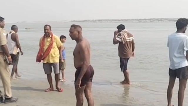 चांदपुर ग्राम सभा के समीप सरयू नदी में पांच बहनों की इकलौते भाई की डूबने से मचा हड़कम्प