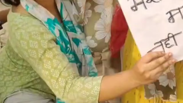 बगहा एएनएम छात्रावास की खुली पोल, खराब भोजन से नाराज छात्राओं का उग्र प्रदर्शन