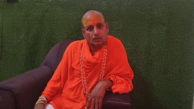 धर्म सम्राट स्वामी करपात्री जी महराज के पौत्र ने शंकराचार्य अविमुक्तेश्वरानंद को जन्म स्थली पर आने से रोका 