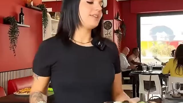 POV cameriera