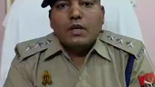 💖.....सोशल मीडिया पर वायरल हो रहे वीडियो जिसमें अग्निशमन तथा आपात सेवा सुल्तानपुर में होमगार्ड जवानों से सफाई का कार्य कराए