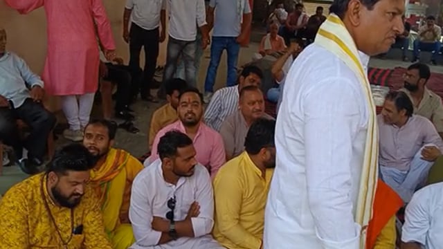 भीम आर्मी के खिलाफ खुला ब्राह्मणों ने मोर्चा आप देख सकते हैं ब्राह्मण मंदिर आज बंद है सहारनपुर जिले के सारे मंदिरबंद है 