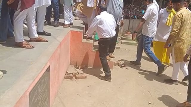 ब्राह्मण समाज में बहुत ही ज्यादा आक्रोश दिखाई दे रहा है हजारों की संख्या में ब्राह्मण इकट्ठा होने का अनुमान है