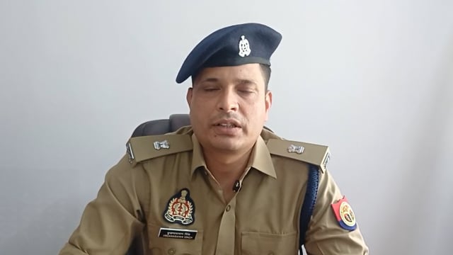 ▶️......जनपद सुल्तानपुर के सीताकुंड घाट पर स्थित एक आश्रम के दो पक्षों के मध्य वैचारिक मतभेद को लेकर कहासुनी की एक घटना हुई है,