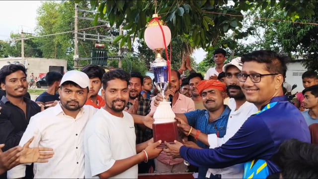 सनोज 11 बनी बाबा सोनमननाथ क्रिकेट टूर्नामेंट की चैंपियन, विकास 11 को 5 विकेट से हराया।