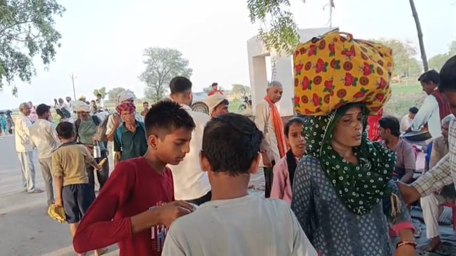 सोनई: श्रद्धा भक्ति एवं आस्था के साथ अपने गंतव्य को आगे बढ़ते परिक्रमार्थी, निरंतर सेवा में लीन सेवाभावी लोग 